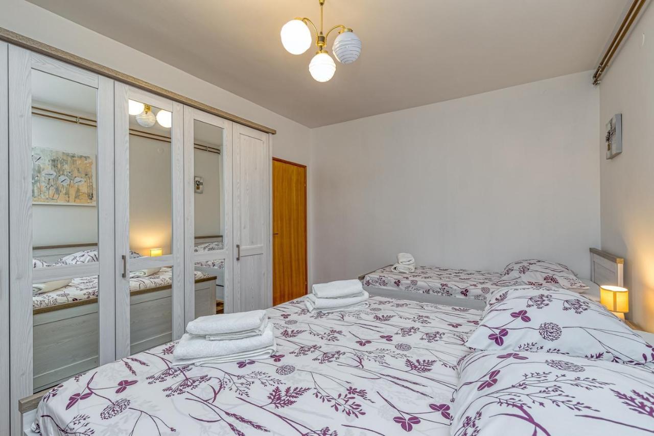 Emanuela With Private Pool Apartment Loborika Екстериор снимка
