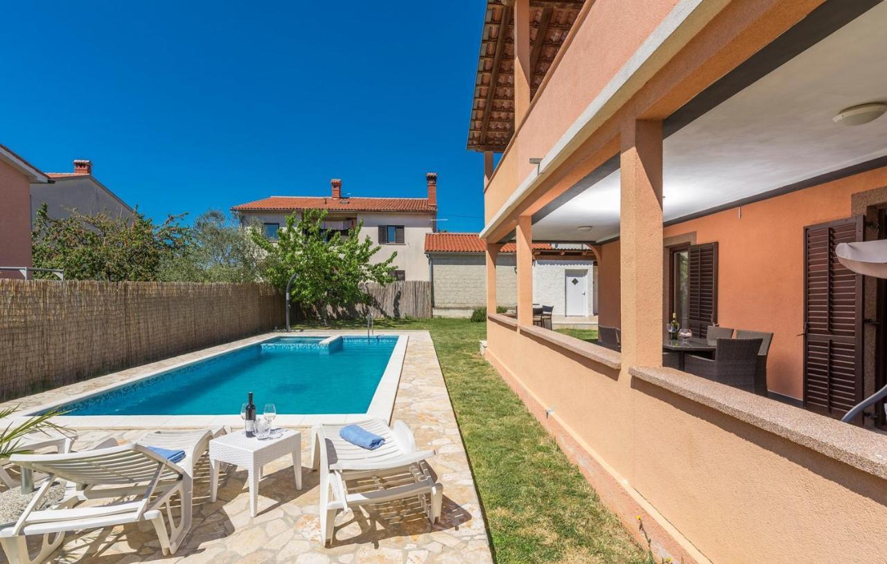 Emanuela With Private Pool Apartment Loborika Екстериор снимка